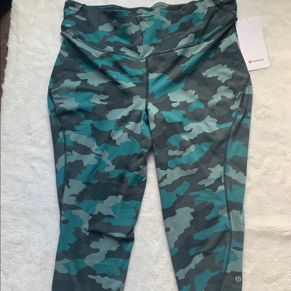 Lululemon Base Pace HR Tight 18 NWT